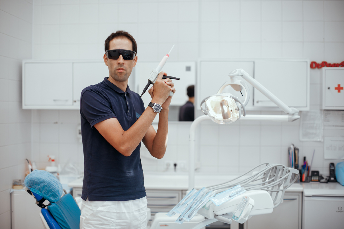 Фотография взята с сайта стоматологии Дмитрович Фэмили https://www.dmitrovich.ru/