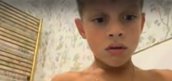 Гектору не нравится постоянный "олений хоровод" вокруг матери