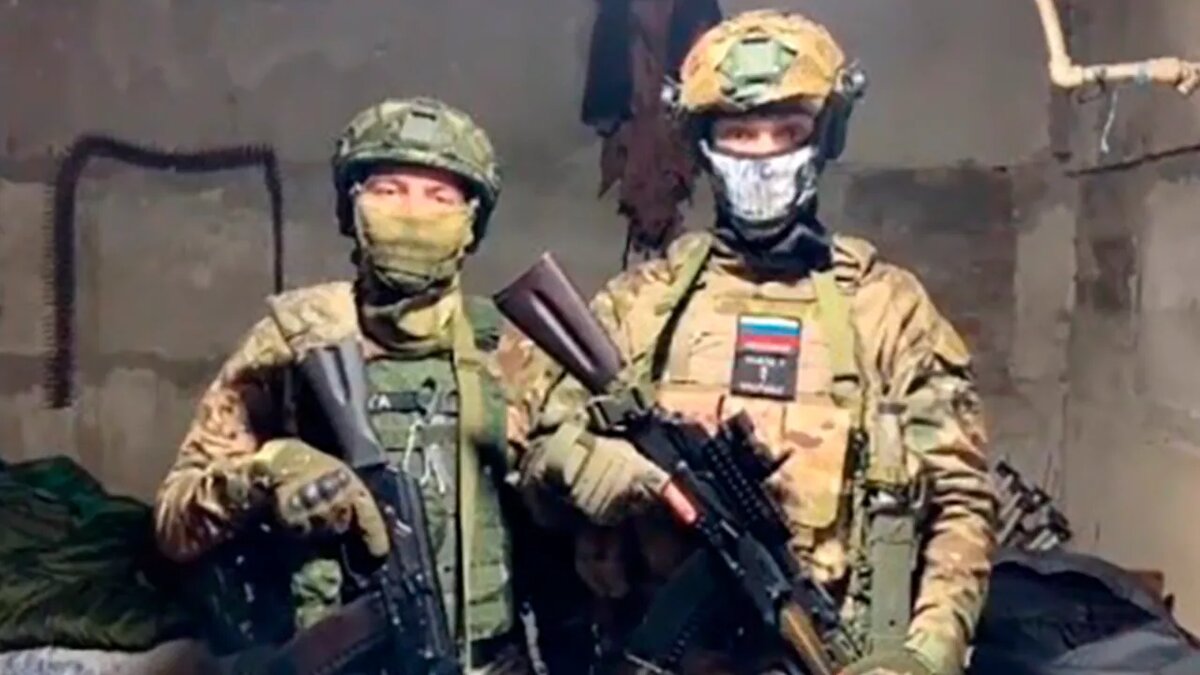 Бойцы потребовали навести у них дома порядок. Скрин видео.