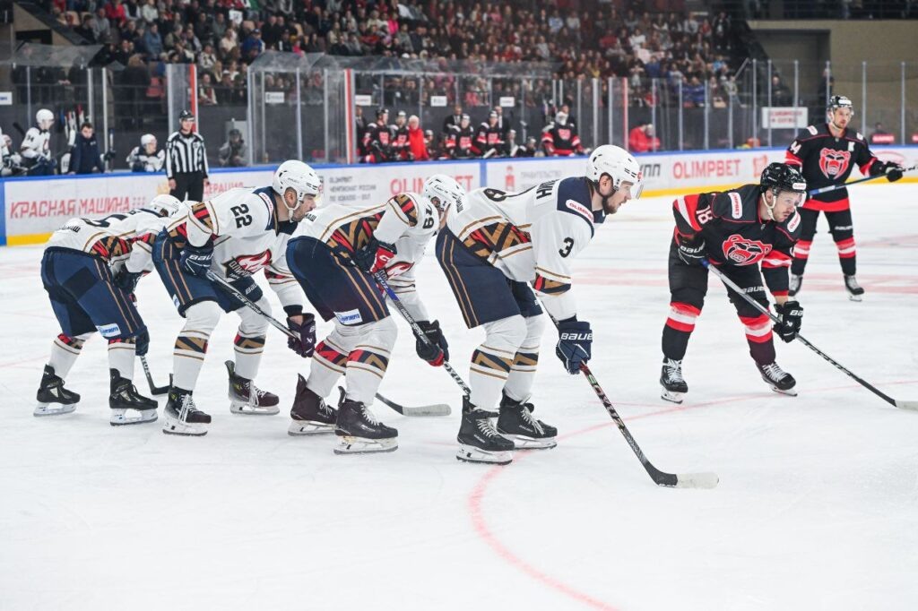 ХК «Молот».