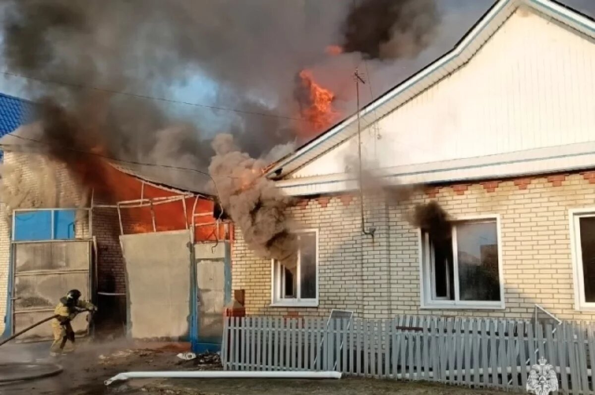    17 спасателей ликвидировали пожар в Кузнецке Пензенской области