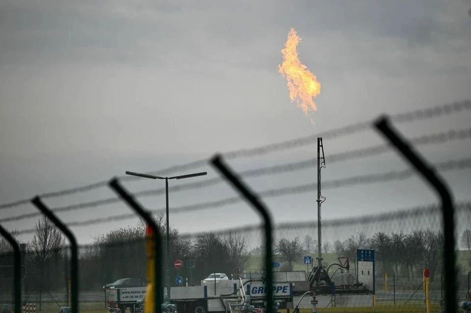    Reuters: ЕК предложит запретить импорт российского газа к январю 2027 года REUTERS