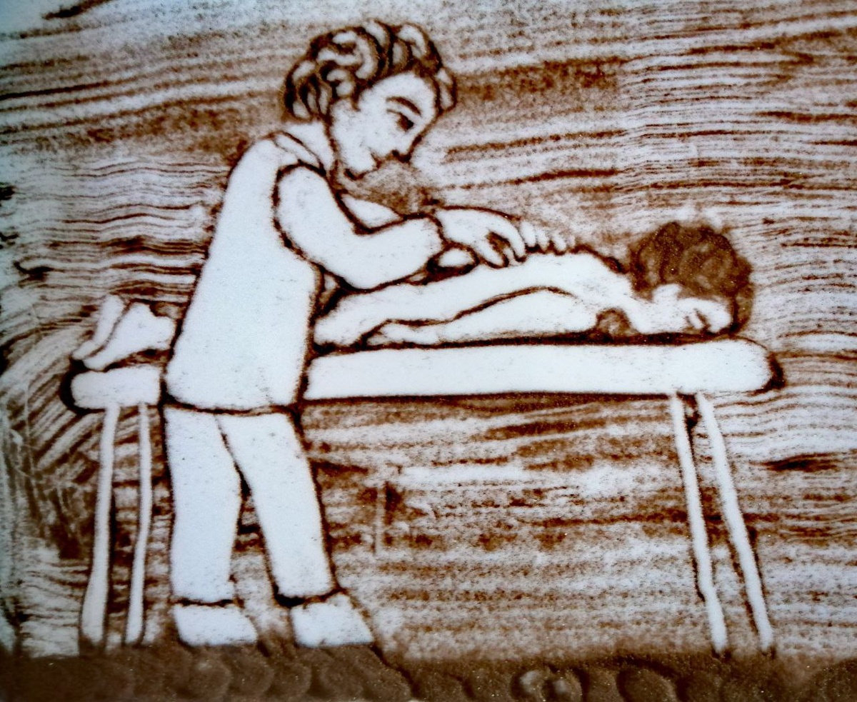 Мой рисунок на песке на эту тему.