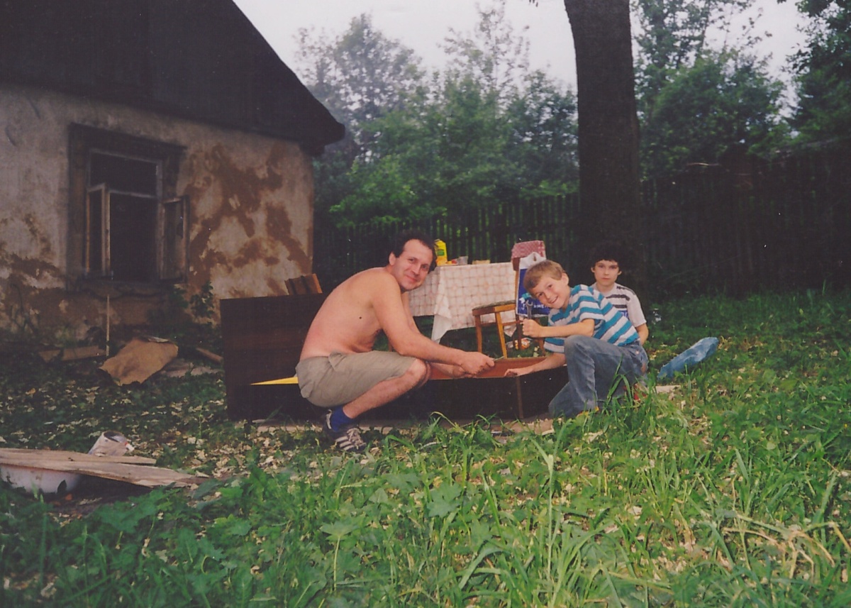 Заселение в домик. Июль 1998 г.