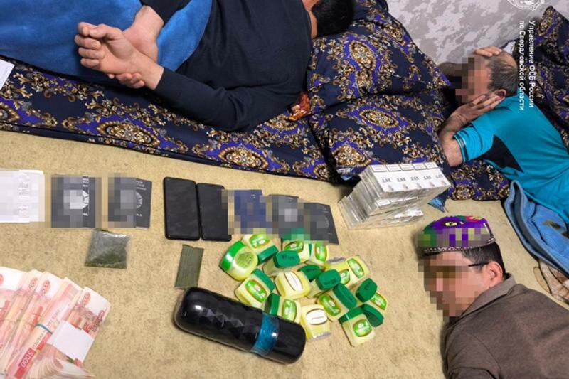    УФСБ по Свердловской области / Задержанные мигранты