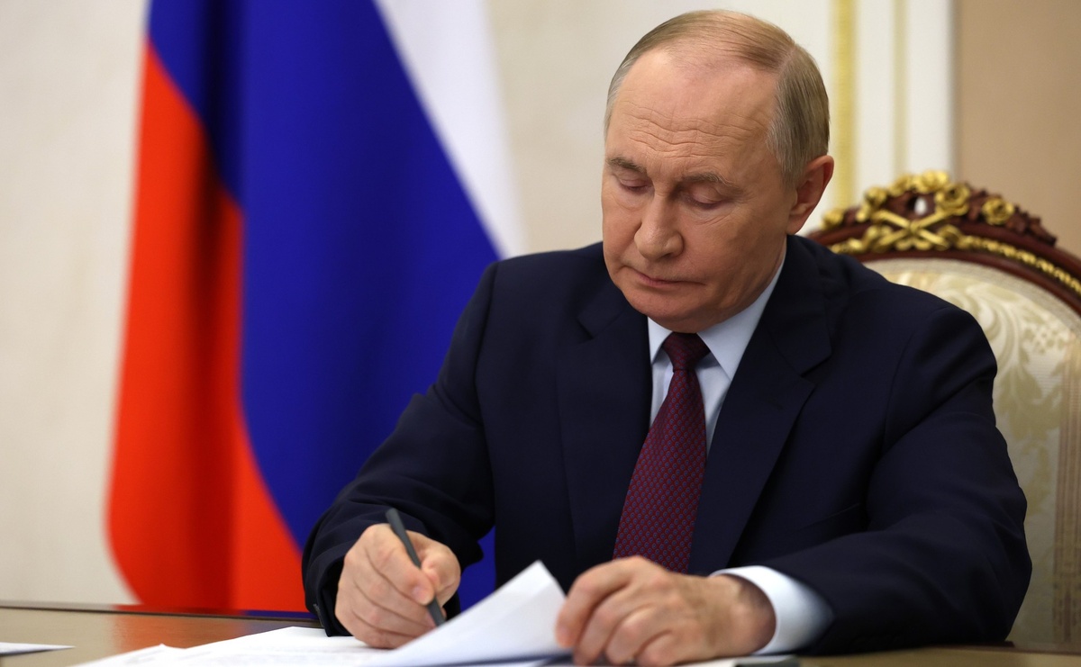 Источник: http://kremlin.ru/events/president/news/78012/photos