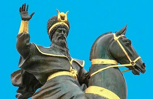 Фрагмент памятника из комплекса фонтанов "Огузхан и сыновья" у въезда в международный аэропорт Ашхабада. Фото с сайта ayan-turkmenistan.travel