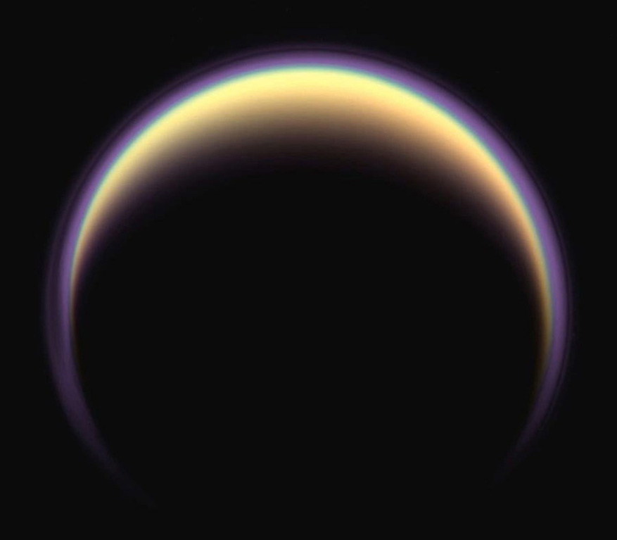 Вблизи орбиты Титана: снимок с космического аппарата "Кассини" 