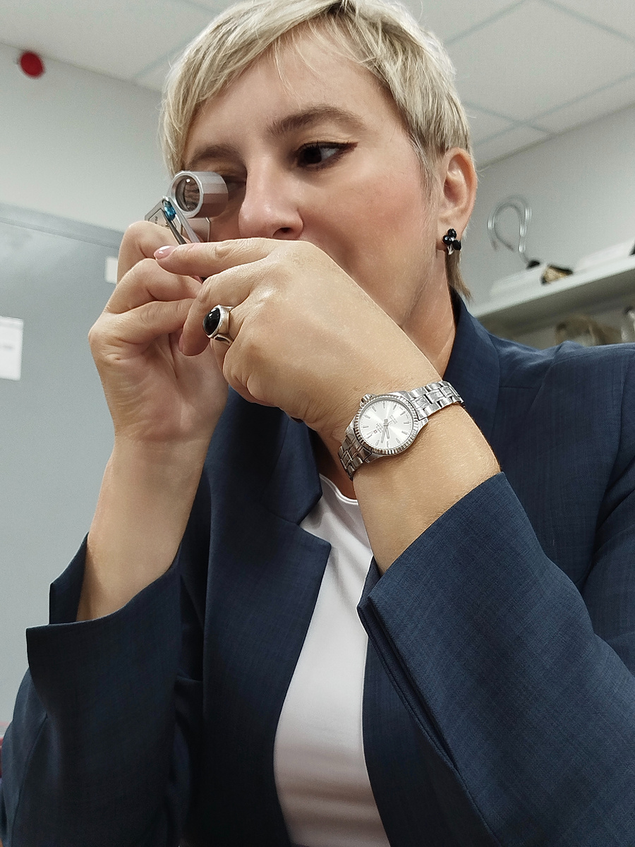 Анна Баева в процессе работы