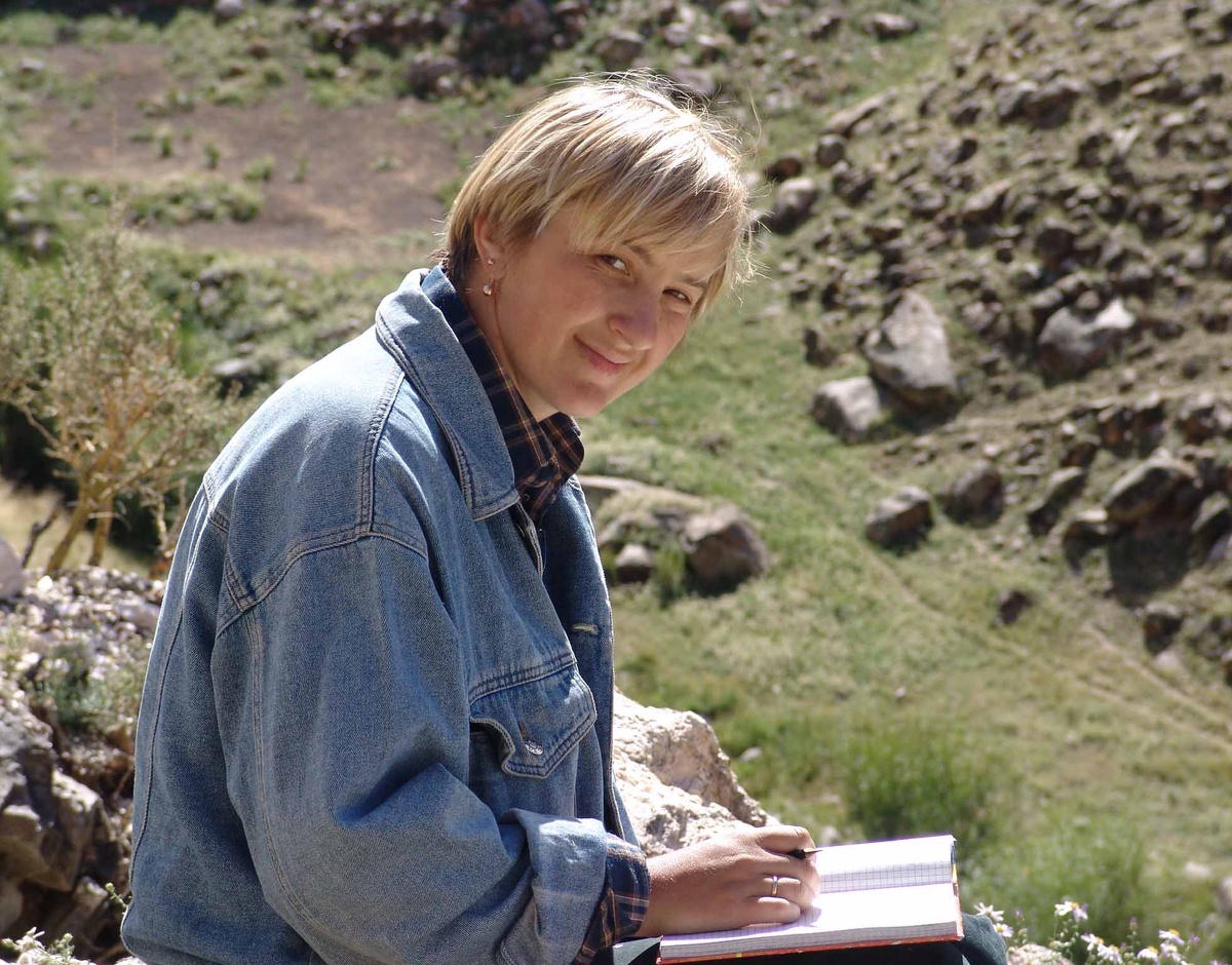 Пегматитовая жила проявление Булгут и Анна Баева. Фотографии сделаны в Западной Монголии в ходе полевых экспедиций в период 1999-2004 год