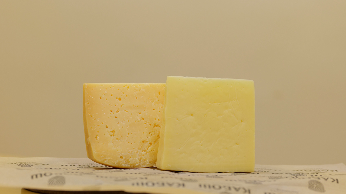 Выдержанный и молодой сыр Каса Брава