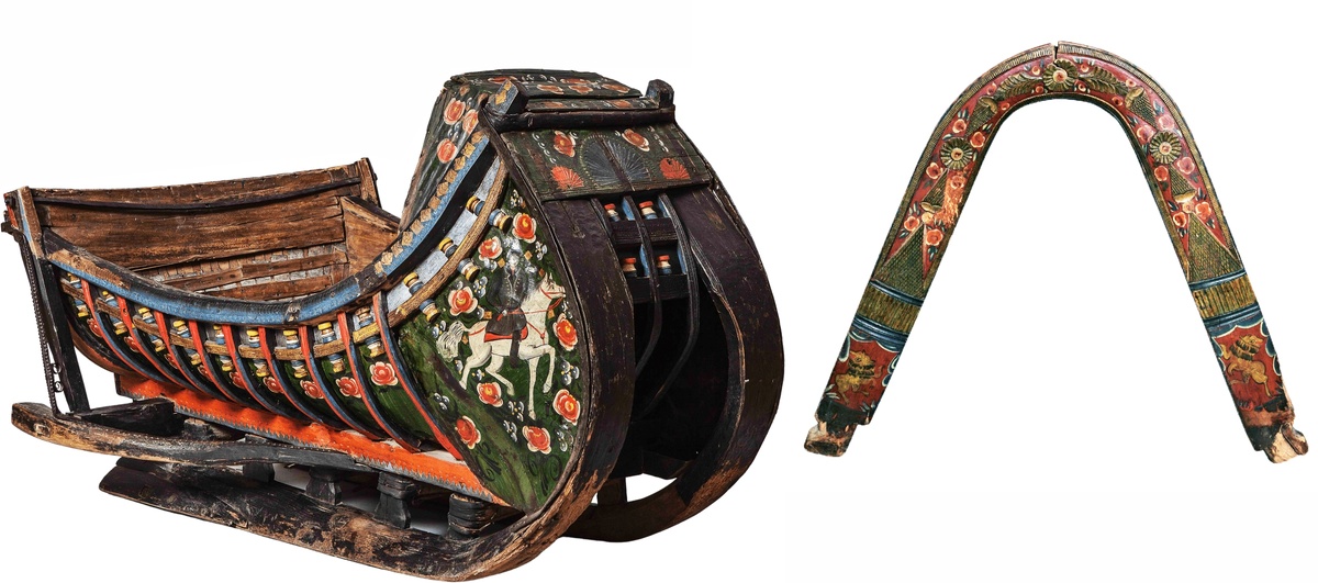 Сани и дуга расписанные костромской росписью, из собрания Государственного исторического музея, Выставка "Русская свадьба"  https://shm.ru/
