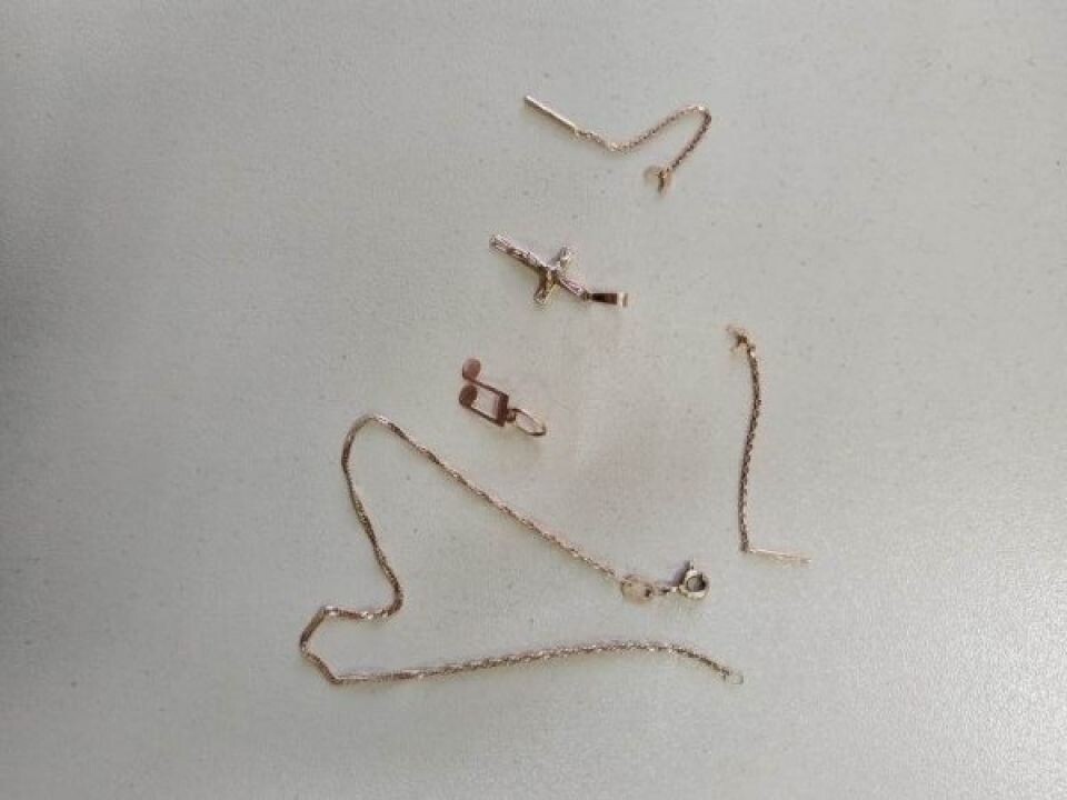    Золотые украшения. Источник: t.me/mvd222