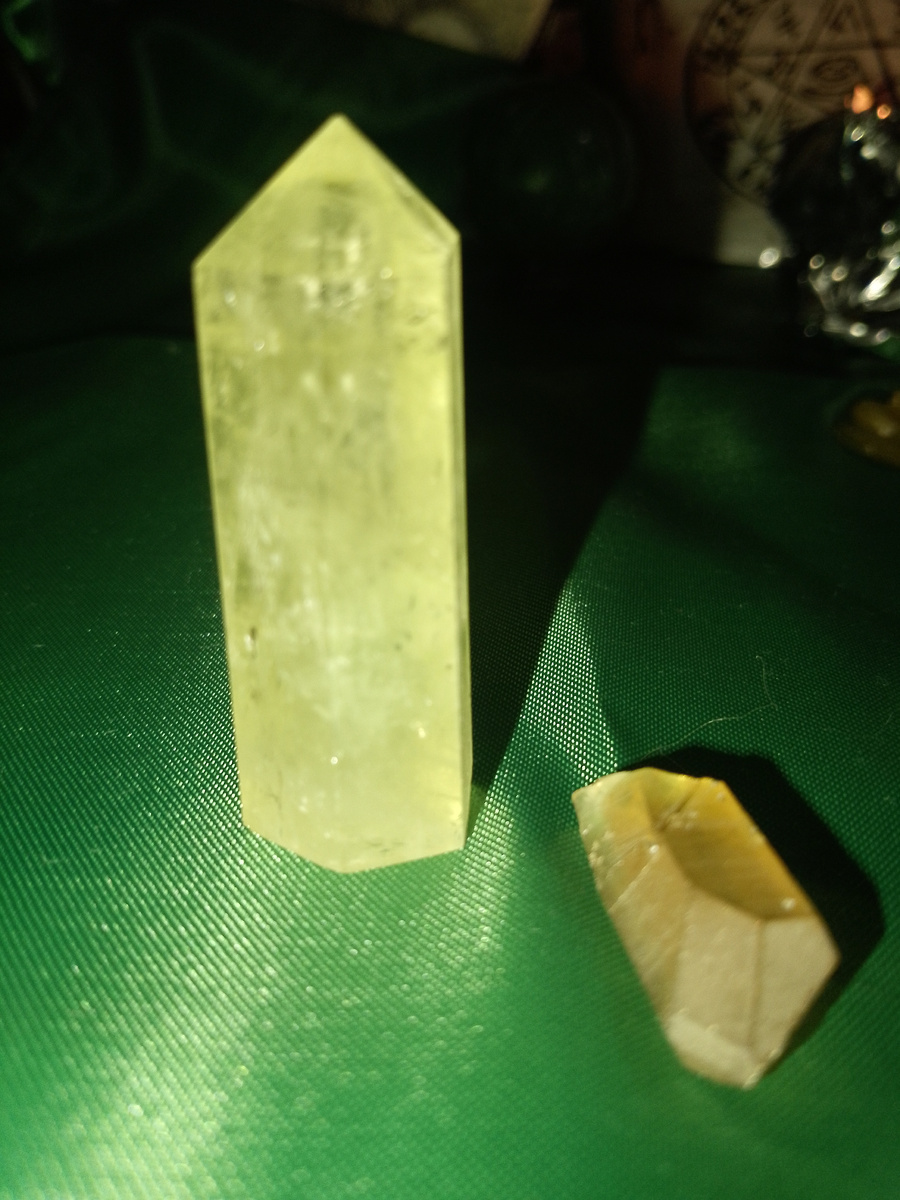 Камень цитрин