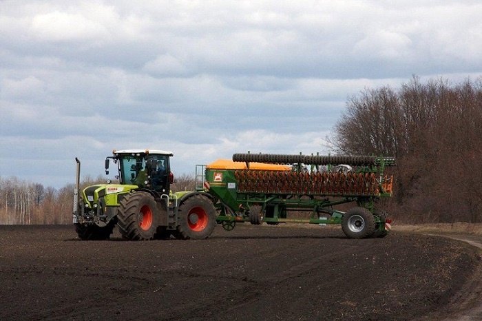    сев озимых //Фото с сайта mansurovoagro.ru