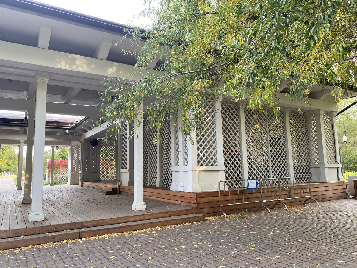 Вход в Розарий.