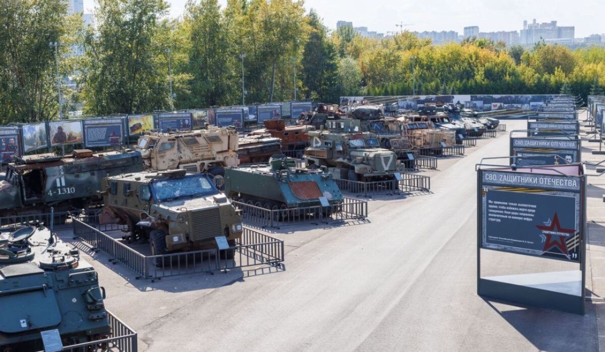     Экспозиция «СВО. Zащитники Отечества» в Музее Победы Источник: victorymuseum.ru Автор фото: Пресс-служба Музея Победы