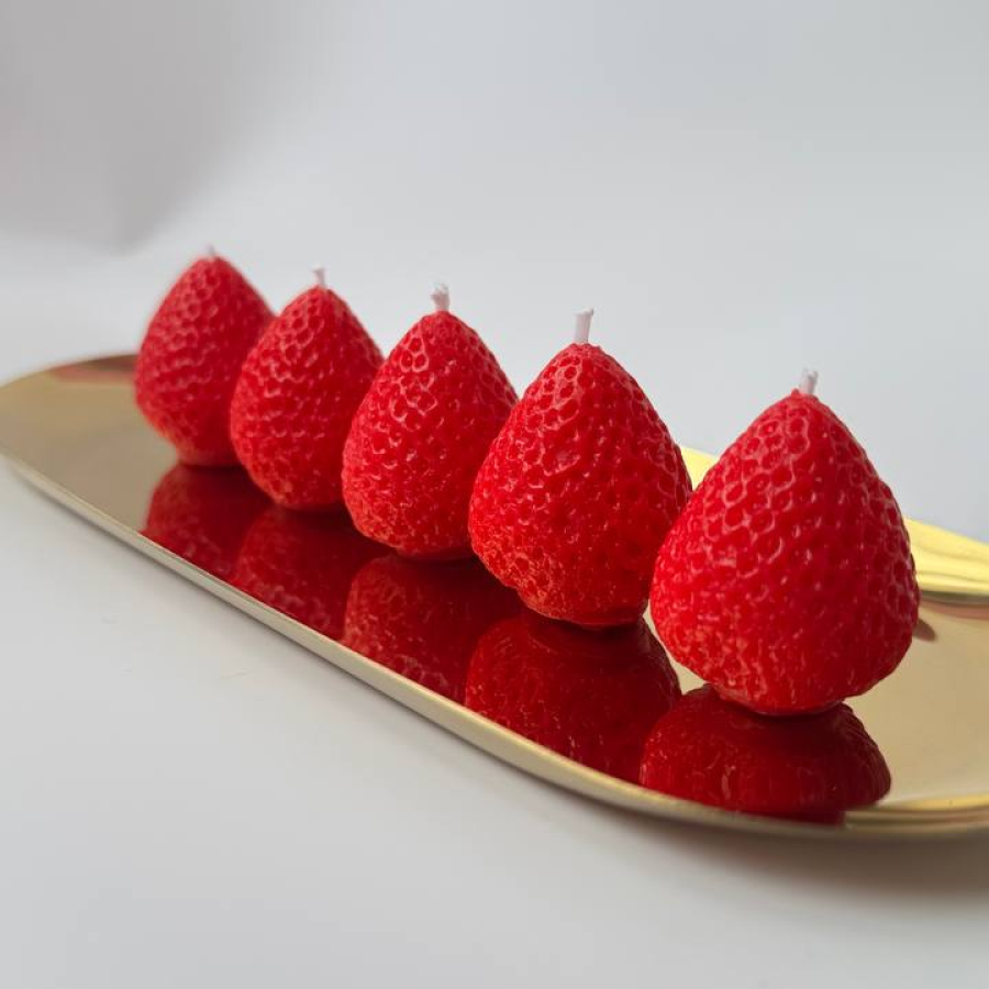 Свечи в форме клубники