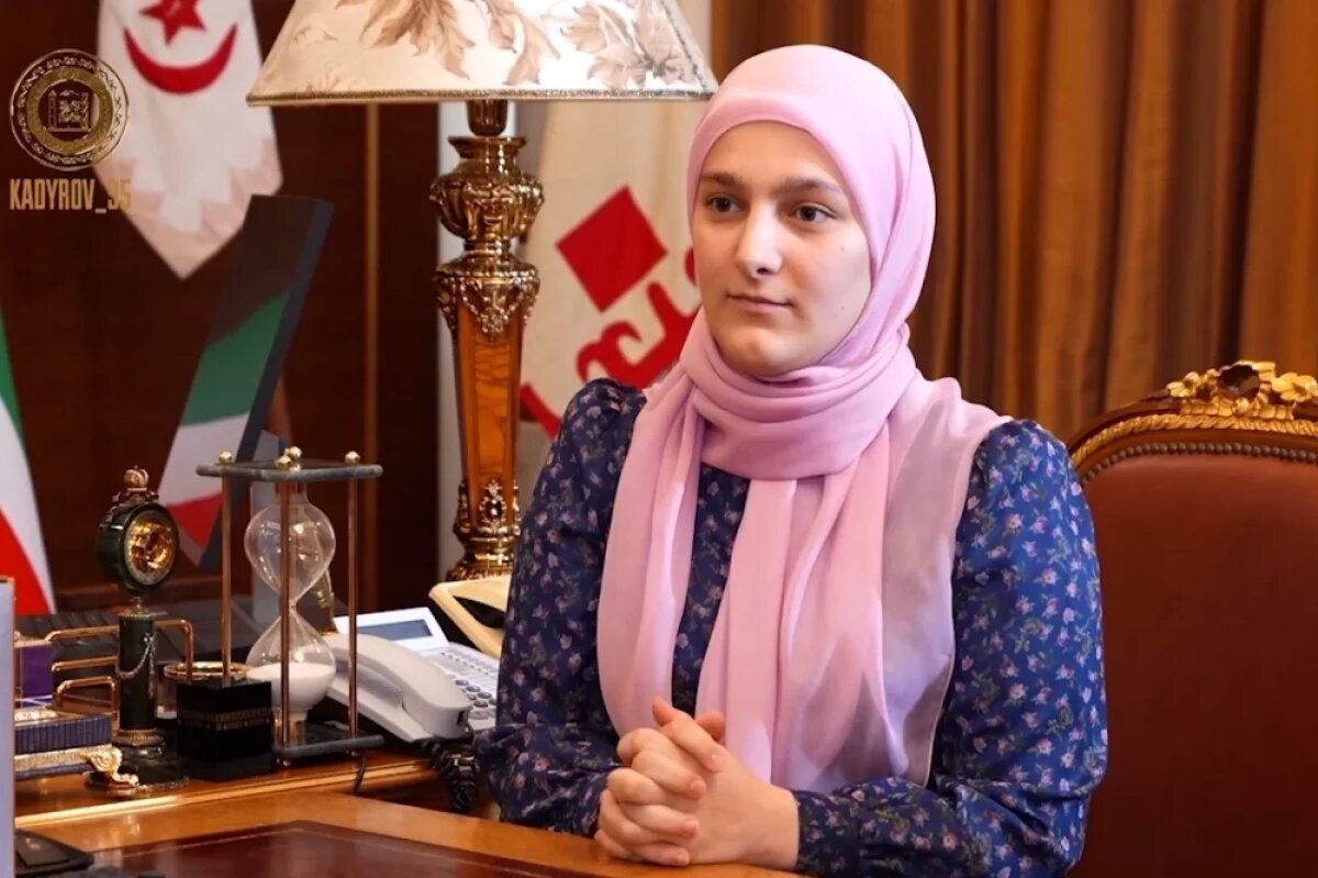    Кадыров рассказал, что поддержал решение дочери Айшат уйти из политики