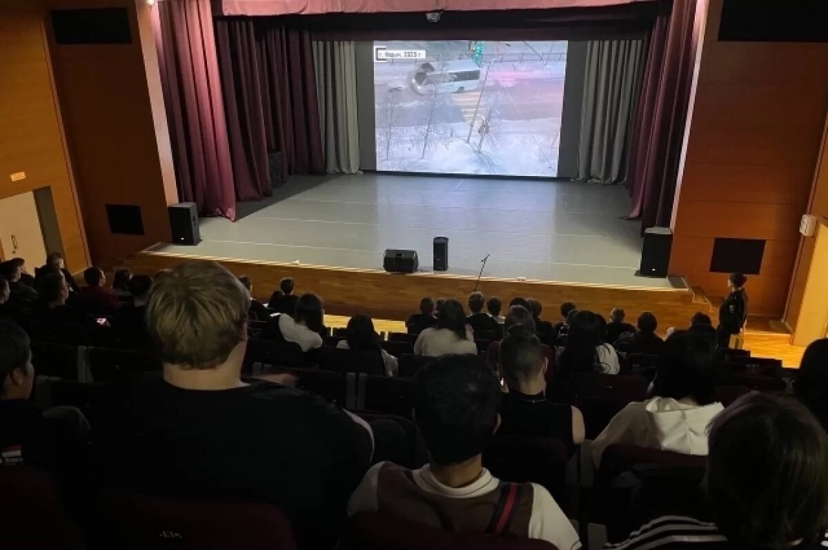    Более 250 студентов Ямала прошли обучение по ПДД