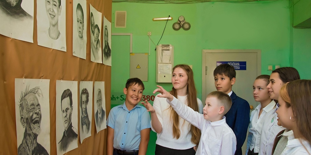 В Туймазах школьница рисует портреты известных личностей