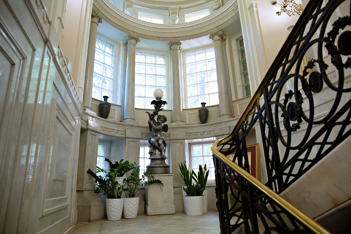 парадная лестница