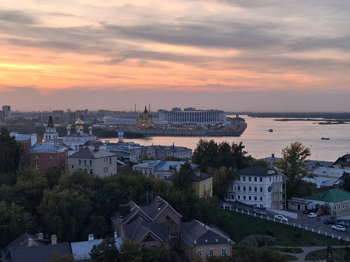 Закат над Нижним Новгородом. Фото автора. 