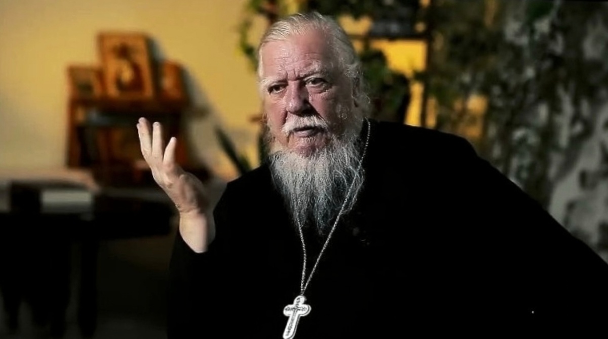 Димитрий Смирнов (07.03.1951 — 21.10.2020 гг.) — протоиерей, церковный и общественный деятель.