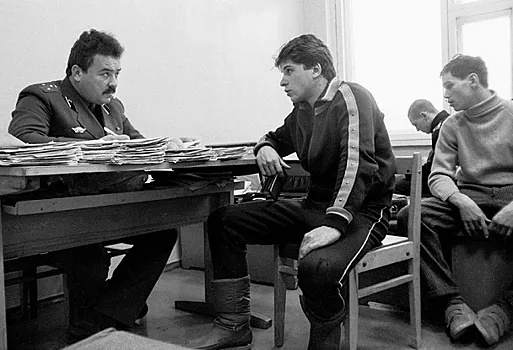 На призывном пункте. СССР