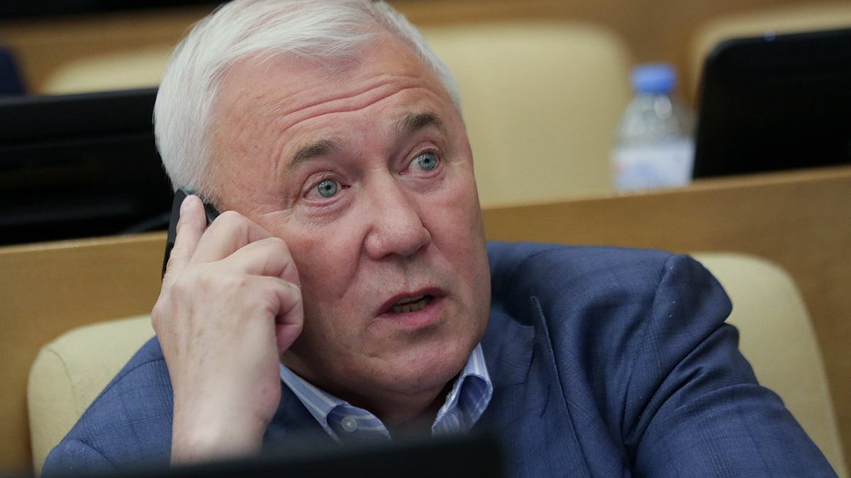 Кто получил первую зарплату «в цифре»