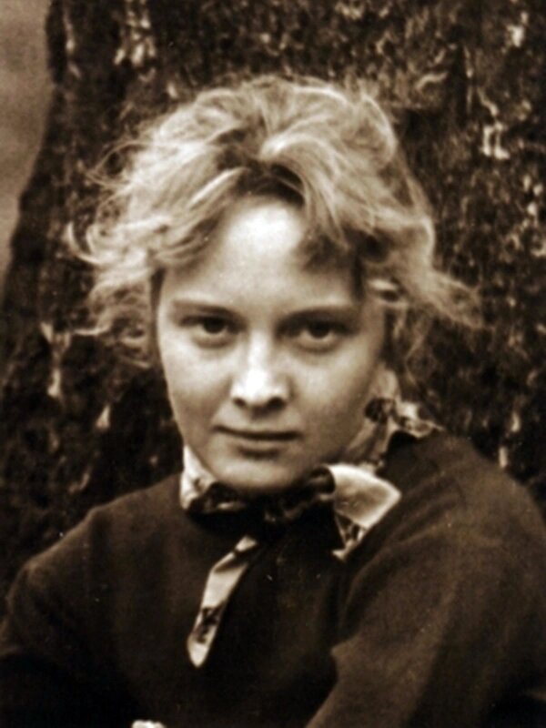 Ольга Антонова в юности/ фото из открытых источников