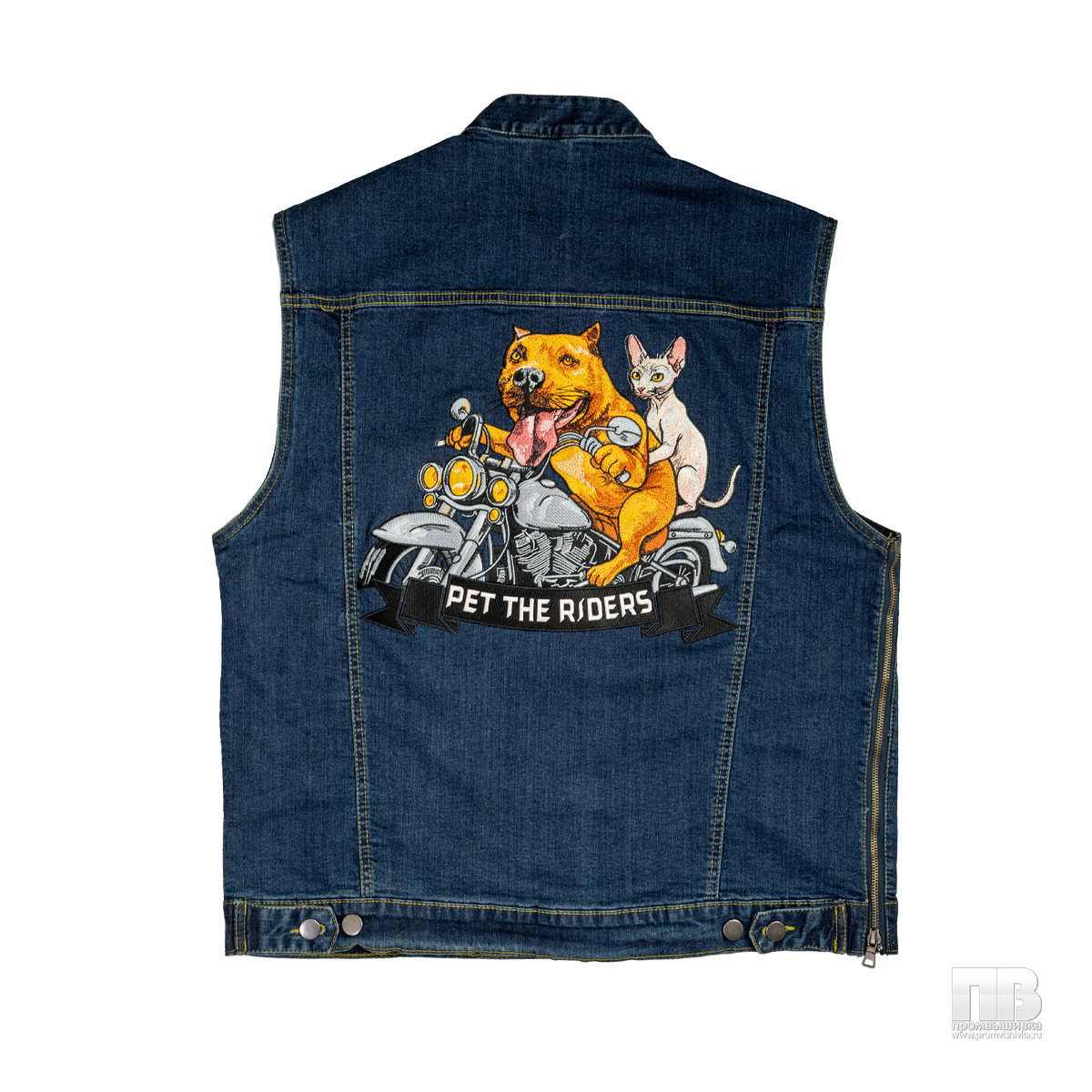 Фото из личного архива Промвышивки