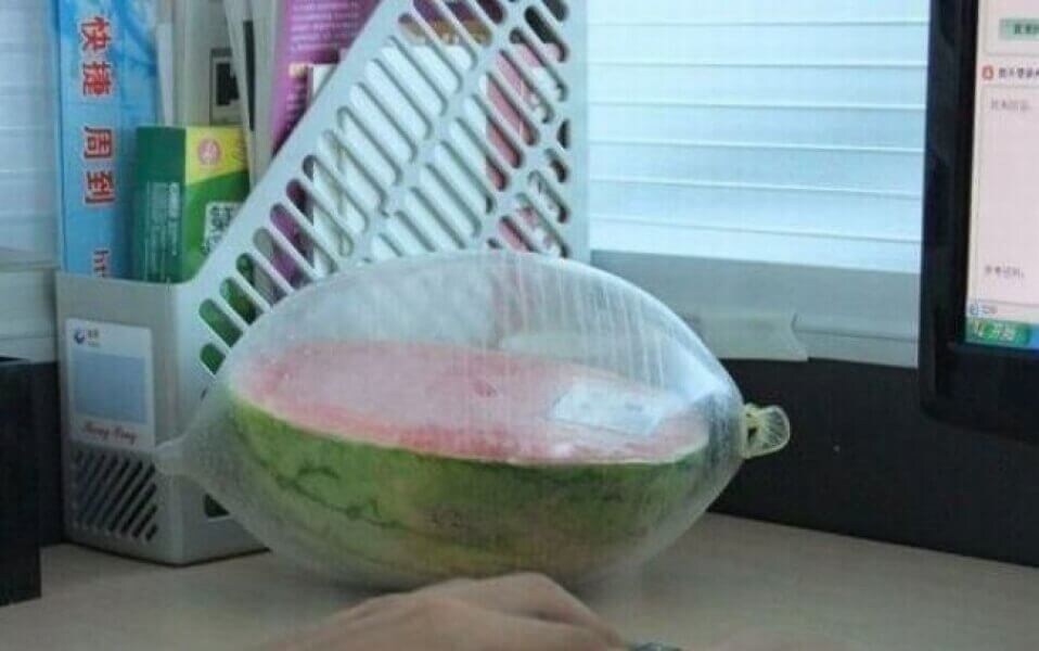    А вот и наглядный пример растяжения. Источник изображения: obsuzhday.com