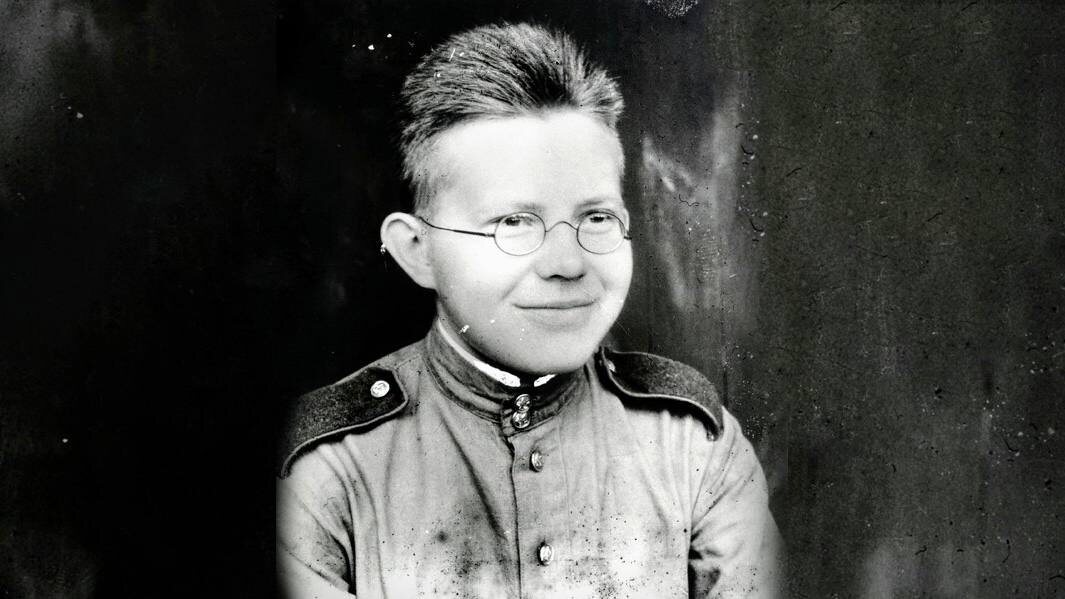 Сергей Ожегов в юности.