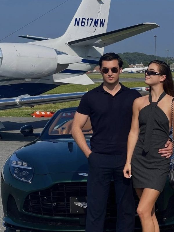   Дочь Анны Седоковой с бойфрендом, соцсети