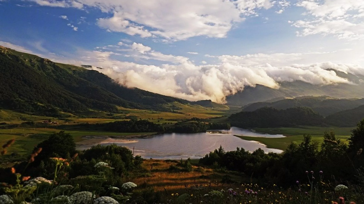 Sputnik / Лана Парастаева