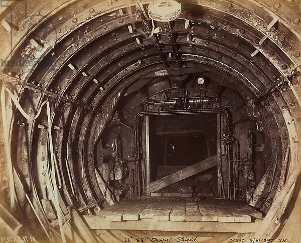 Строительство Лондонского метро. Как видно, не особо тут развернулись.