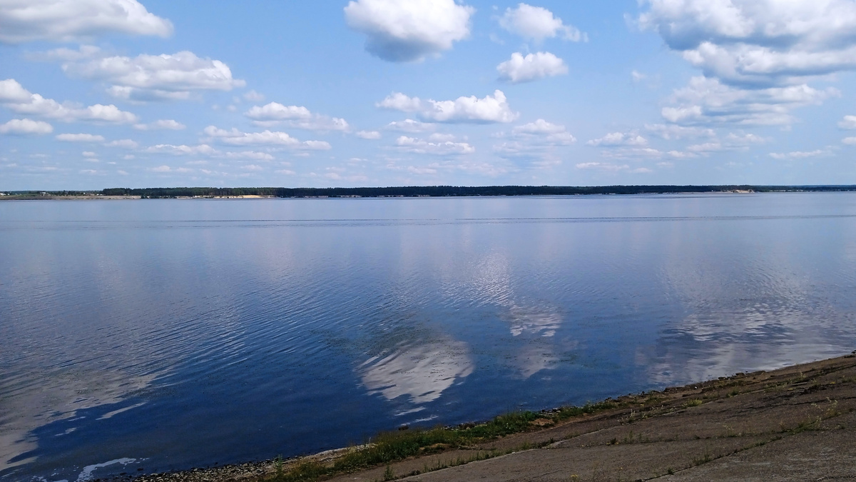 Волга около центра города