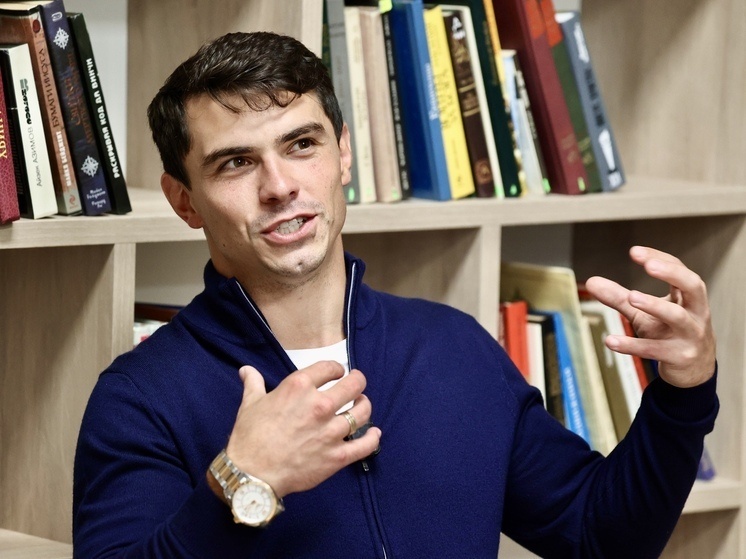     Артур Далалоян уверен, что родителям стоит отдавать детей в секции. Фото: Юлия Боровикова («Вечерний Челябинск»)