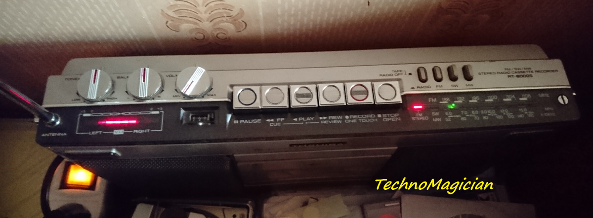 Светодиодный индикатор уровня сигнала.