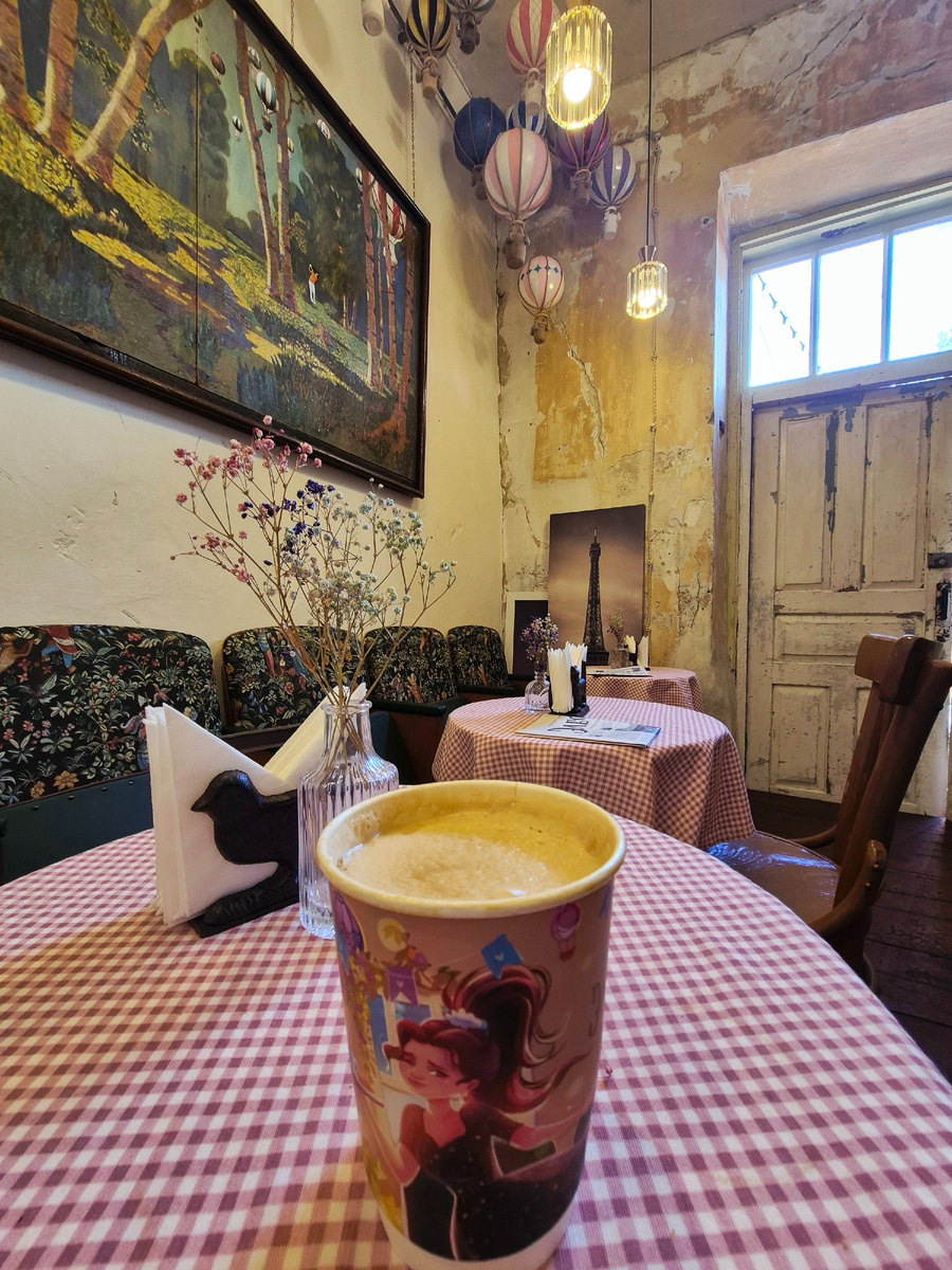 Кофейная минутка после поликлиники.  Геленджик кофейня Элефант 