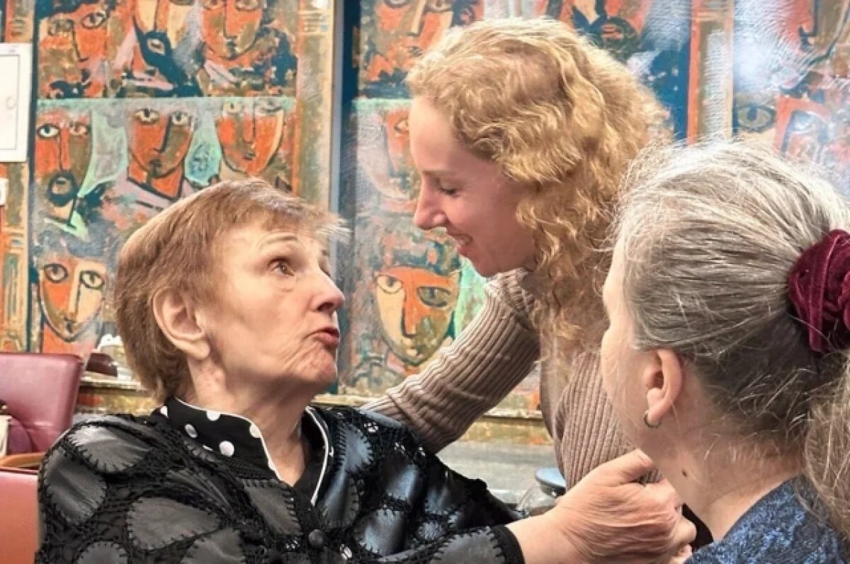    Когда человек находит новых друзей, общение, увлечения – то и всё остальное начинает налаживаться.