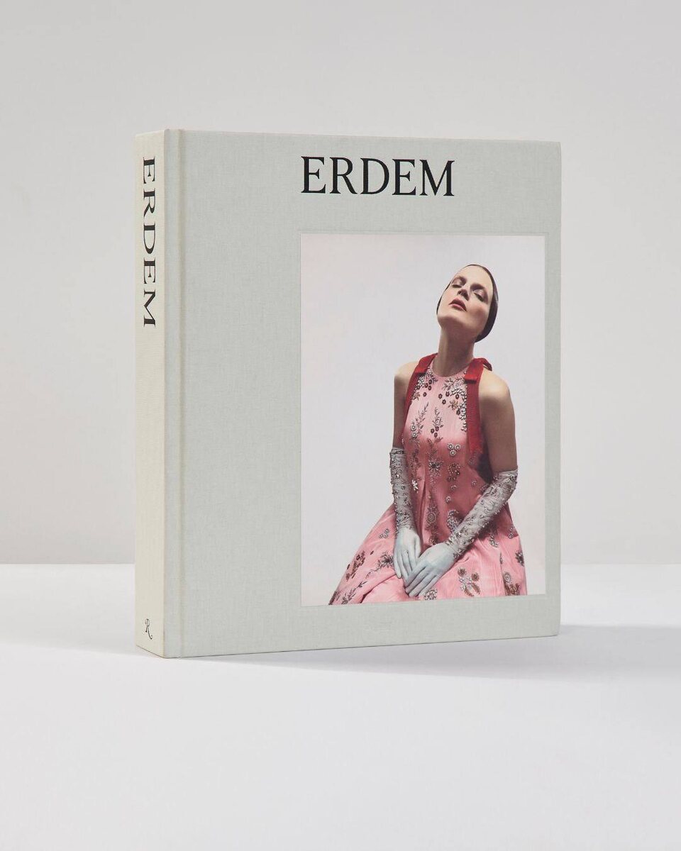    Выйдет монография дизайнера Эрдема Моралиоглу (фото 1)