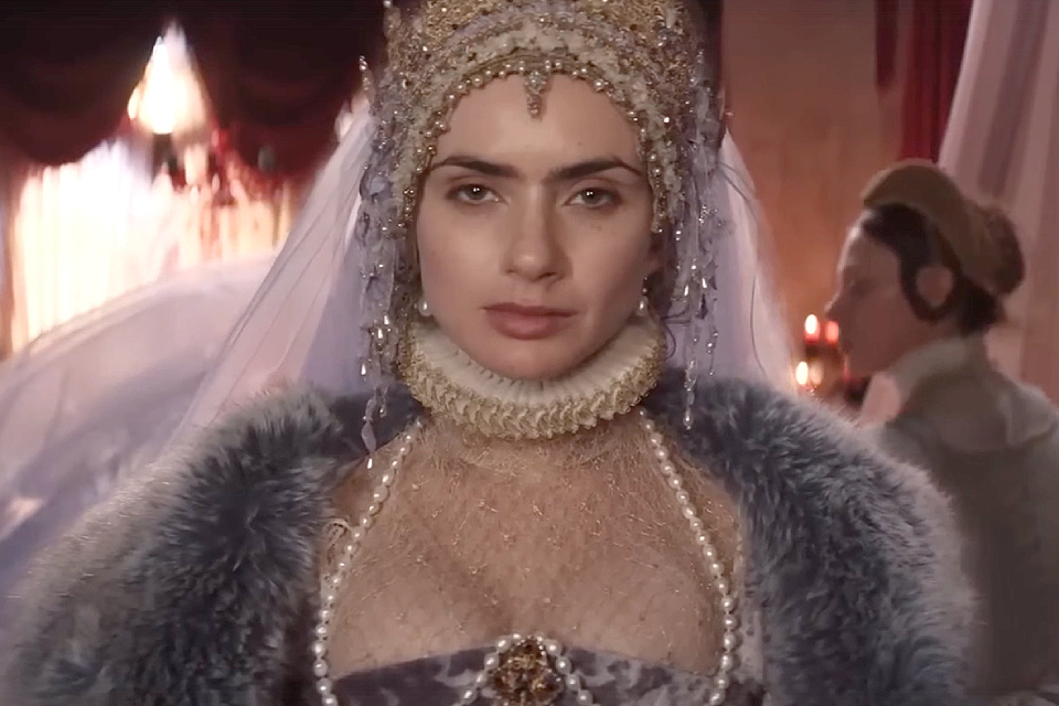 Костюмы – огонь! Фото из свободных источников 