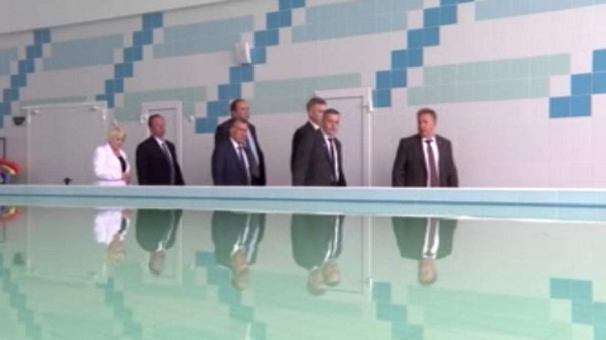    Александр Хинштейн сегодня работал в Брянске