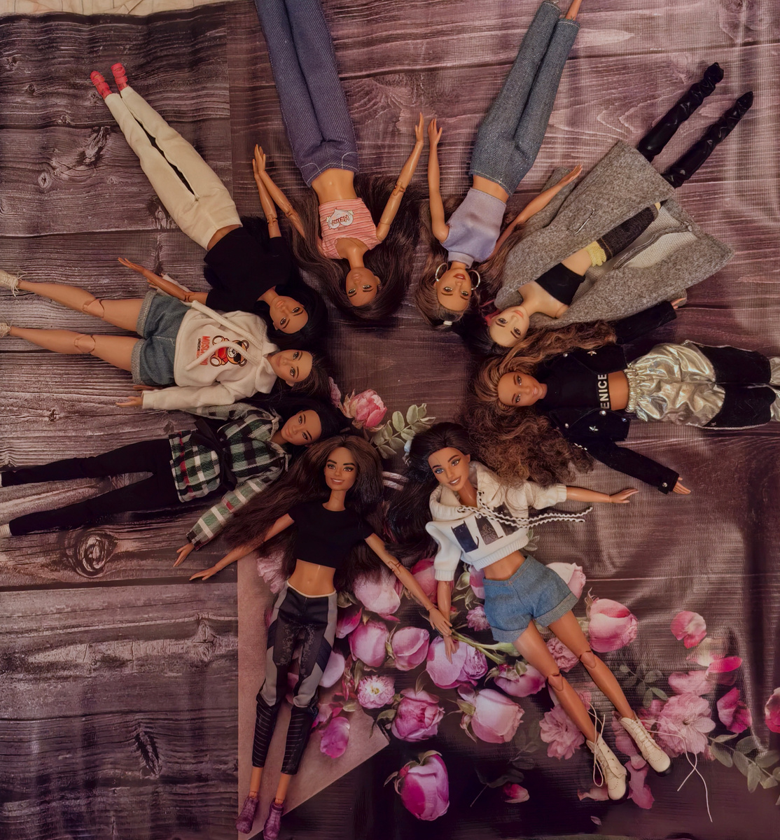 Микаэла, Хан, Дейзи, Марло, Амалия, Джуно, Меган, Эрика и Мэй-Лин