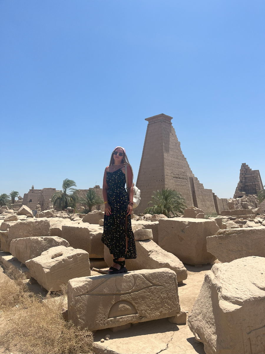 Луксор и последнее фото - храм в Дендере