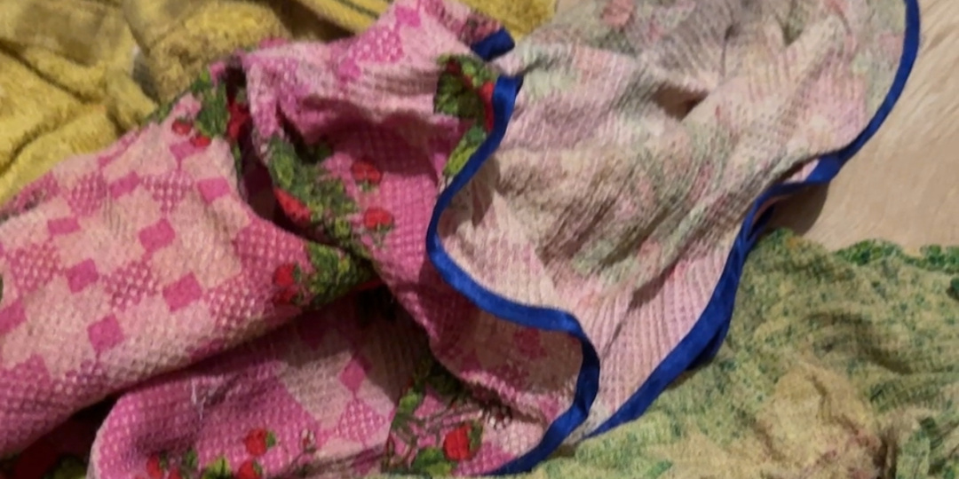 Кухонные полотенца и тряпки будут белее снега. Даже давно засаленные. Вот как я это делаю