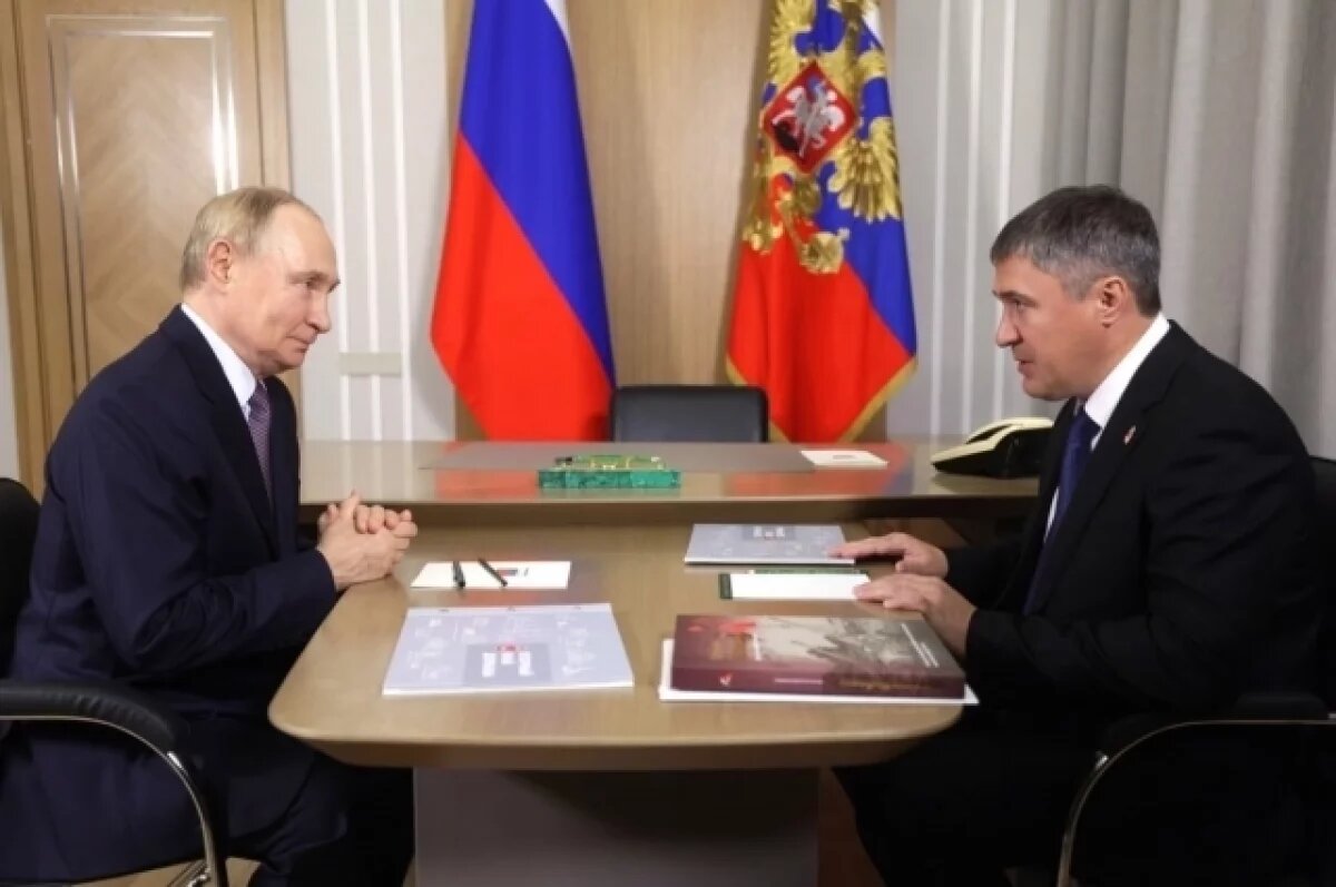    Путин встретился с губернатором Пермского края Махониным