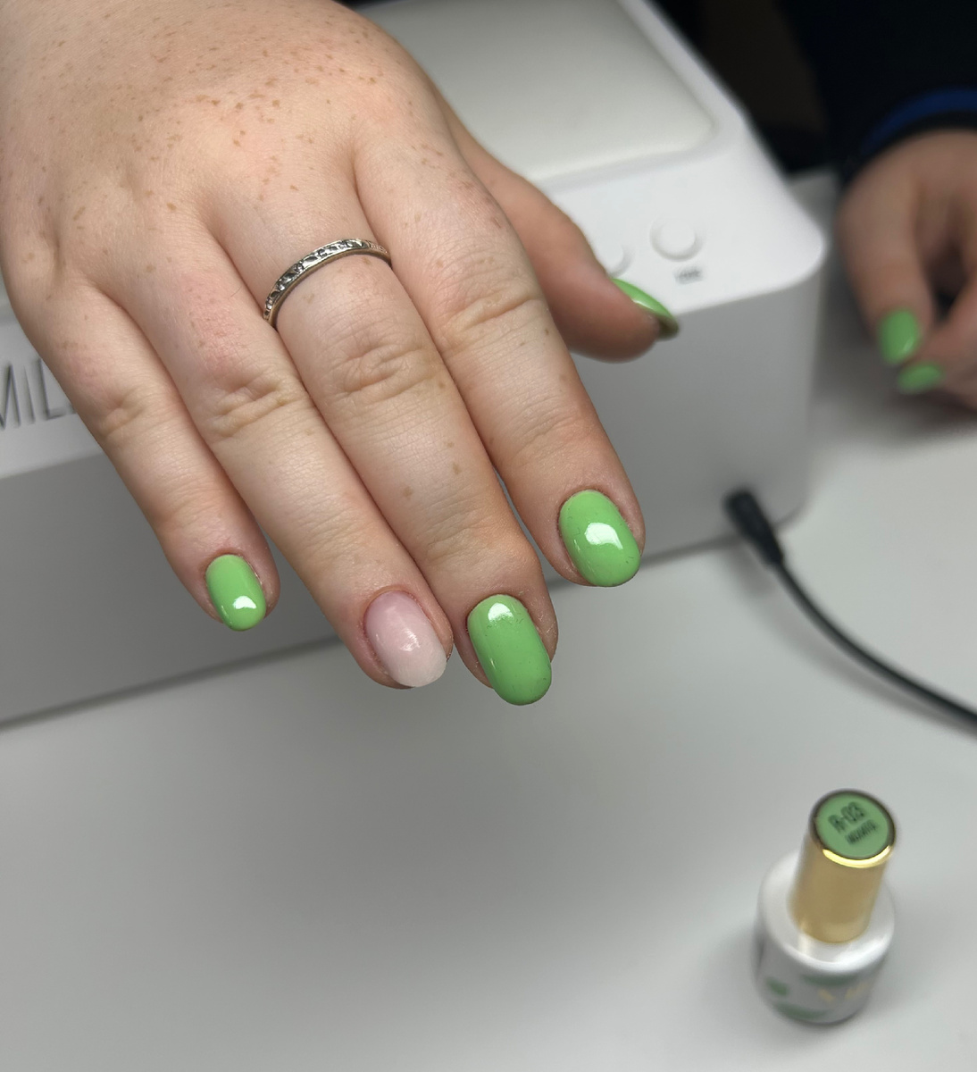 Понадобилось 2 тонких слоя геля